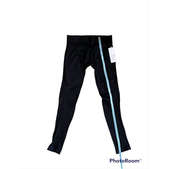 Spiritual Gangster High rise legging Size M/L NWT - Picture 3 of 5